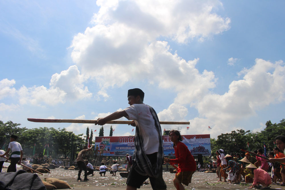 Drama kolosal pertempuran arek arek Suroboyo di HUT ke 71 TNI