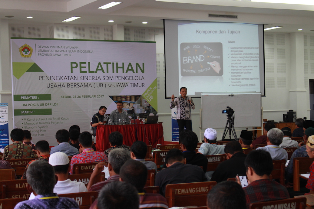 DPW LDII Jawa Timur melakukan terobosan dalam meningkatkan perekonomian di lingkungan masjid. Salah satunya mendirikan Usaha Bersama (UB).