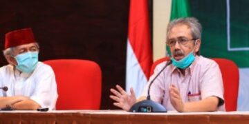 Ketua DPP LDII Prasetyo Sunaryo menyampaikan paparan tentang ketahanan pangan nasional dalam konferensi pers di Kantor DPP LDII Jakarta Rabu 2052020 Foto LINES