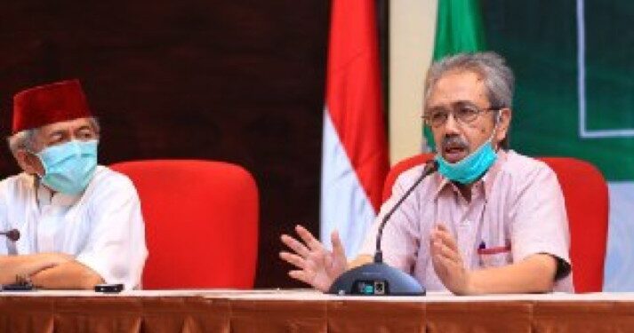 Ketua DPP LDII Prasetyo Sunaryo menyampaikan paparan tentang ketahanan pangan nasional dalam konferensi pers di Kantor DPP LDII Jakarta Rabu 2052020 Foto LINES