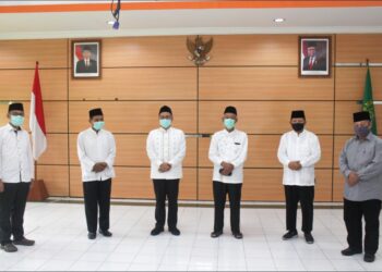 Kemenag Jatim dan ormas Islam membahas pelaksanaan Idul Fitri sesuai Keppres No 11/2020 di Surabaya, Senin (18/5). Foto: LINES Jatim