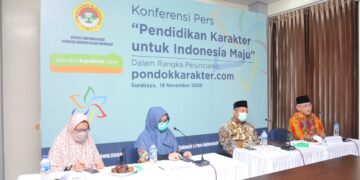 Konferensi Pers jelang peluncuran platform e learning pondokkaraktercom di Kantor DPW LDII Jawa Timur Surabaya Kamis 1911 Foto Dok LINES