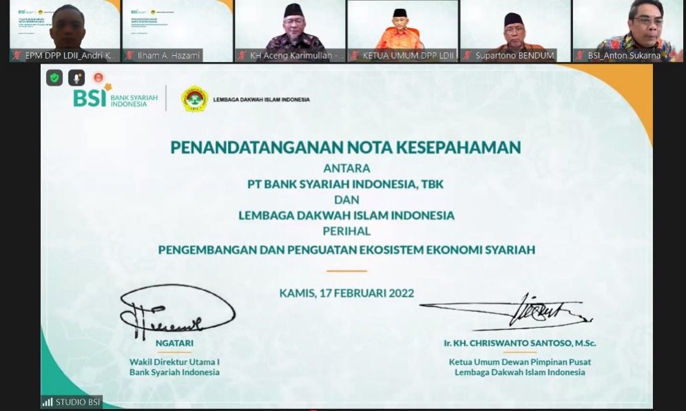 DPP LDII dan PT Bank Syariah Indonesia BSI melakukan penandatangan nota kesepahaman MoU tentang penguatan ekosistem ekonomi syariah di Jakarta 17 Februari 2022 Dok Lines Jatim