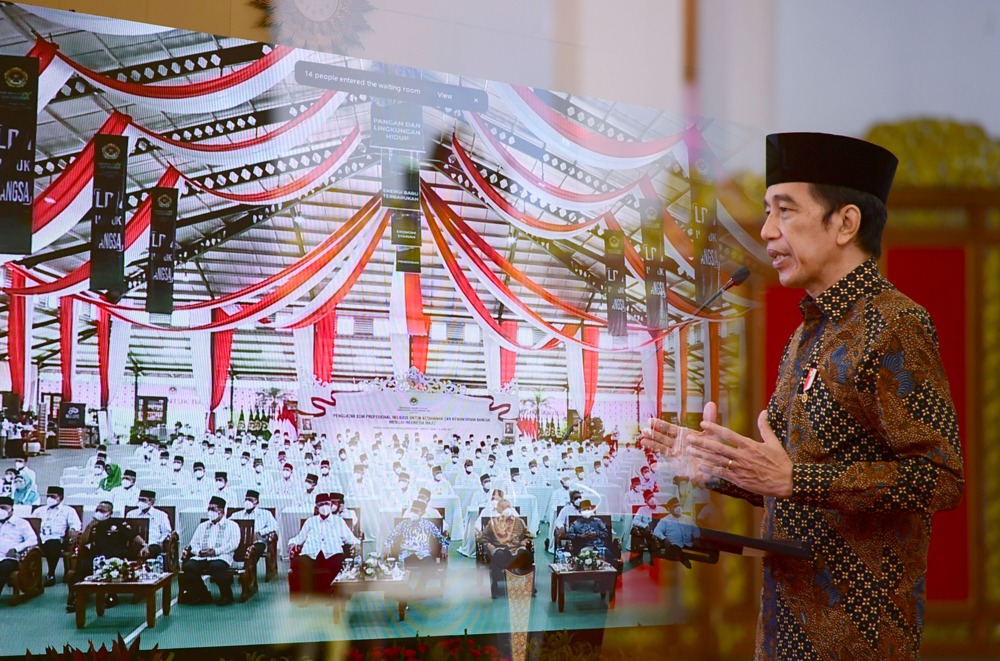 Presiden Jokowi membuka Munas IX LDII secara virtual di Jakarta, 7 April 2021. BPMI Setpres/Muchlis Jr.