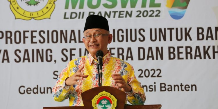Ketua Umum DPP LDII KH Chriswanto Santoso saat memberi sambutan di Muswil V/2022 LDII Banten. Dok: Lines Banten.