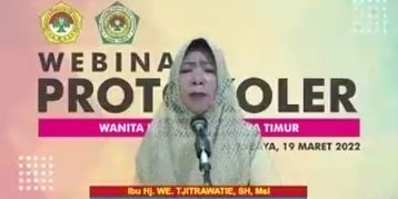 Wakil Direktur RSIA Annisa Medika Husada Mojoagung Kabupaten Jombang WE Tjitrawatie memberikan pembekalan protokoler pada pengurus Wanita LDII Jawa Timur 19 Maret 2022 Dok Lines Jatim