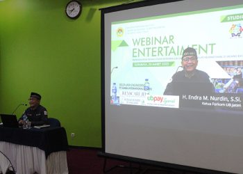 Ketua Forum Komunikasi Usaha Bersama (Forkom UB) Jawa Timur, Endra Mochamad Nurdin, saat mengisi webinar entertainment di Surabaya, 20 Maret 2022. Dok: Lines Jatim.