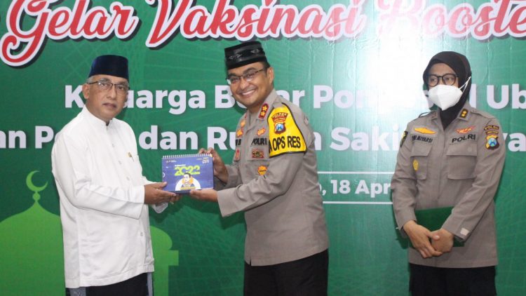 Pengasuh Pondok Pesantren Al Ubaidah Habib Ubaidillah Al Hasany | LDII JAWA TIMUR Persiapan Mudik, 1.000 Santri Ponpes Al Ubaidah Dapatkan Vaksin Booster