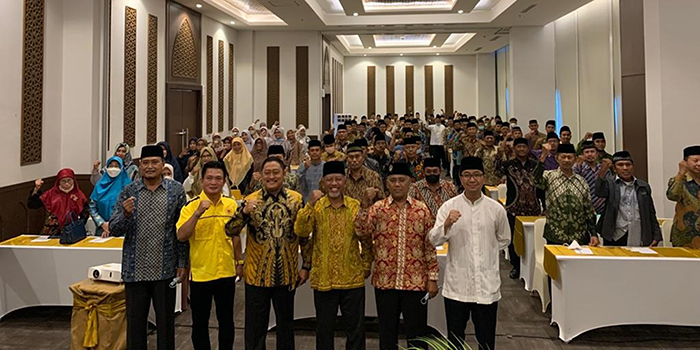 Kodrat Sunyoto dari Komisi E DPRD Jatim bersama pengurus DPD LDII Gresik sosialisasi wawasan kebangsaan. Dok: Kontributor KIM Gresik.