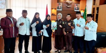 Jajaran DPD LDII Kota Kediri mengunjungi Kantor Kejaksaan Negeri Kejari Kota Kediri untuk menyambut Kepala Kejaksaan Negeri Kota Kediri yang baru Novika Muzairah Rauf 7 April 2022 Dok Kontributor KIM Kota Kediri