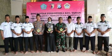 PC LDII Kecamatan Taman Sidoarjo bersama Forkopimka mengadakan kegiatan bersama untuk penguatan perekonomian dan wawasan kebangsaan Sasaran kegiatan adalah seluruh warga Kecamatan Taman Sidoarjo