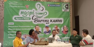 Ngopi Ngobrol Pintar Bareng MD KAHMI Jember di Rumah Makan Terapung Mangli Kamis 188 Diskusi tersebut memetakan problematika dan mencari solusi konstruktif pembangunan Kabupaten Jember Dok LDII Jember