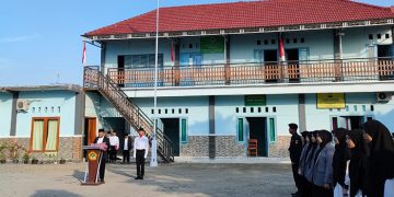 Santri Pondok Pesantren Pelajar dan Mahasiswa PPPM Birrul Walidain mengikuti upacara Peringatan HUT ke 77 RI Rabu 178 Dok LDII Bojonegoro