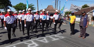Santri Ponpes Pondok Blawe mengikuti gerak jalan HUT ke 77 RI Minggu 88 Dok LDII Kediri