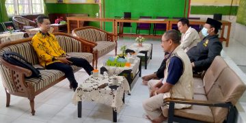 Arif Ramdani kiri salah satu calon Ketua Umum KNPI Jember yang bersilaturahim ke kantor DPD LDII Jember Rabu 277 Dok LDII Jember