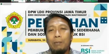 Financing Review Manager PT Bank Syariah Indonesia BSI Ady Purwanto dalam acara webinar Pelatihan Pembukuan Keuangan Sederhana dan Sosialisasi Produk BSI yang diadakan DPW LDII Jawa Timur Sabtu 249 Webinar diikuti oleh 69 titik studio mini di tingkat PC LDII se Jawa Timur