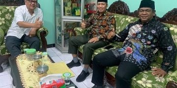 Ketua DPD LDII Kota Kediri Agung Riyanto tengah didampingi Sekretaris Lukman Efendi berkunjung ke Kantor Kementerian Agama Kota Kediri Jumat 309 Dok LINES