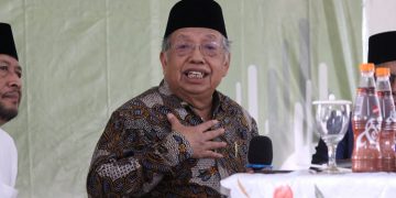 Guru Besar UIN Maulana Malik Ibrahim Malang Prof Dr KH Imam Suprayogo bertausyiah pada Pengajian Akbar Ukhuwah Islamiyah yang diselenggarakan oleh DPD LDII Malang di Masjid Roudhotul Jannah Sabtu 2910 Dok LINES