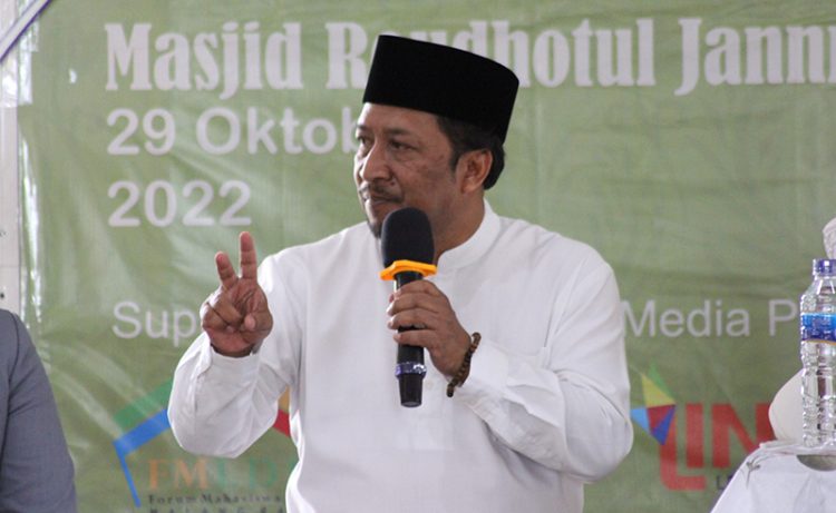 Ketua MUI Kota Batu KH Nurbani Yusuf saat mengisi tausyiah Pengajian Akbar Ukhuwah Islamiyah LDII Kota Malang di Masjid Roudhotul Jannah Sabtu 2910 Dok LINES