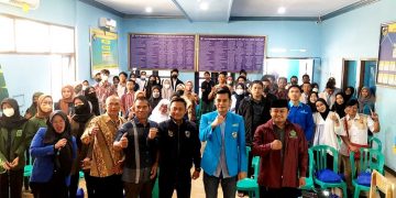 Ketua Pemuda LDII Kediri Asyhari Eko Prayitno kanan mengikuti pendidikan politik DPD KNPI Kota Kediri Sabtu 1510 Dok LINES