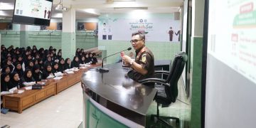 Kejari Nganjuk mengunjungi Ponpes Al Ubaidah Kertosono Jawa Timur 1711 untuk pembekalan hukum pada santri Dok LINES