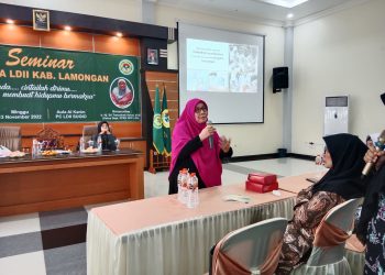 LDII Lamongan gelar Seminar Wanita dengan mengusung tema "Bunda Cintailah Dirimu Membuat Hidupmu Bermakna", Minggu (13/11). Dok: LINES.