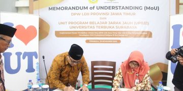 Penandatangan nota kesepahaman MoU LDII Jatim dan UPBJJ Universitas Terbuka UT Surabaya di Kantor DPW LDII Jatim Sabtu 2611 Dok LINES