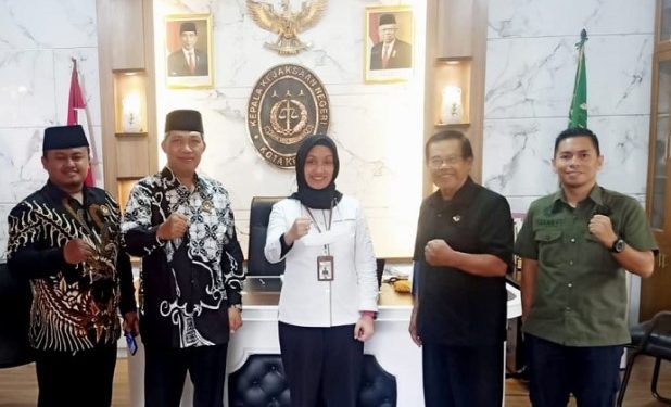 Kepala Kejaksaan Negeri (Kajari) Kota Kediri Novika Muzairah menerima kunjungan Jajaran DPD LDII Kota Kediri, Kamis (29/12). Dok: LINES.
