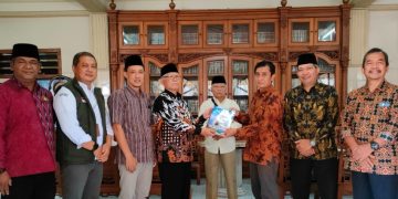 KPU Kota Kediri memberikan pesan kepada seluruh masyarakat agar lebih hati hati dalam memberikan data pribadi kepada orang lain Jumat 1811 Dok LINES