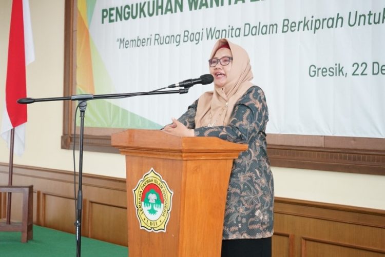 Wakil Bupati Gresik Hj Aminatun Habibah saat memberi pengarahan pada pengurus Wanita LDII Kabupaten Gresik Kamis 2212 Dok LINES