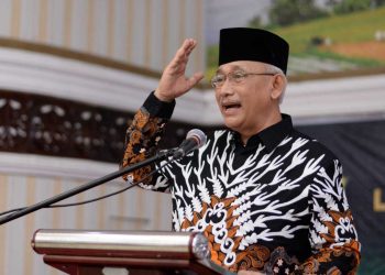 Ketua Umum DPP LDII KH Chriswanto Santoso mengatakan, kebiasaan memakai masker saat pandemi lalu perlu dilanjutkan sebagai upaya pencegahan. Foto: LINES.