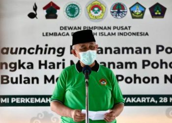 Ketum DPP LDII KH Criswanto Santoso mengajak masyarakat untuk kembali menghijaukan Indonesia pada peringatan Hari Gerakan Satu Juta Pohon. Dok: LINES.