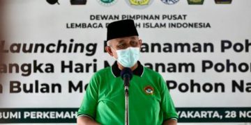 Ketum DPP LDII KH Criswanto Santoso mengajak masyarakat untuk kembali menghijaukan Indonesia pada peringatan Hari Gerakan Satu Juta Pohon Dok LINES