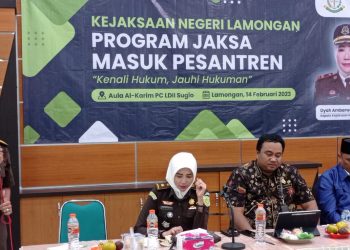 DPD LDII Lamongan adakan Pengajian Hukum bagi pemuda dan santri di Aula Al Karim Kecamatan Sugio, Lamongan, Selasa (14/2).