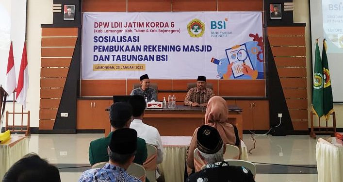 PT Bank Syariah Indonesia (BSI) sosialisasikan pembukaan rekening masjid dan tabungan yang bertempat di Aula Al Karim, Sugio, Lamongan, Sabtu (28/1). Dok: LINES,