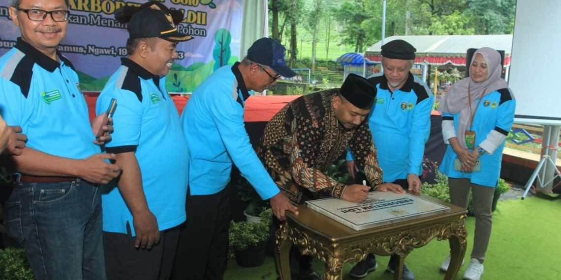 DPP LDII membangun kawasan arboretum di sisi utara lereng Gunung Lawu pada ketinggian 1000an mdpl | LDII JAWA TIMUR DPP LDII membangun kawasan arboretum di sisi utara lereng Gunung Lawu pada ketinggian 1000 an mdpl