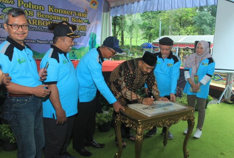 DPP LDII membangun kawasan arboretum di sisi utara lereng Gunung Lawu pada ketinggian 1000an mdpl | LDII JAWA TIMUR DPP LDII membangun kawasan arboretum di sisi utara lereng Gunung Lawu pada ketinggian 1000 an mdpl