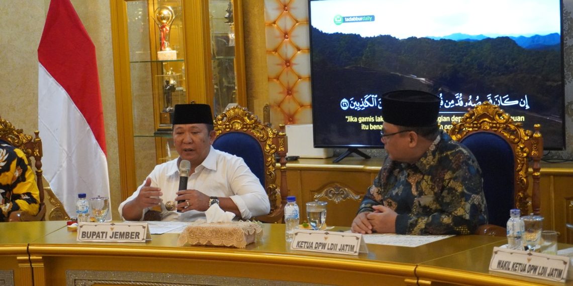 Bupati Jember Hendi Siswanto menerima kunjungan jajaran pengurus DPW LDII Jawa Timur di pendopo 153 Dok LINES | LDII JAWA TIMUR Bupati Jember Hendi Siswanto menerima kunjungan jajaran pengurus DPW LDII Jawa Timur di pendopo 153 Dok LINES