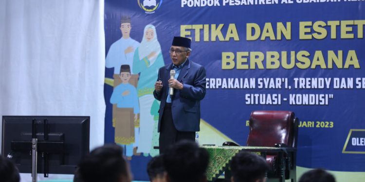 PPG Pondok Pesantren Al Ubaidah menggelar acara yang bertema “Etika dan Estetika Berbusana”, Selasa (21/2).