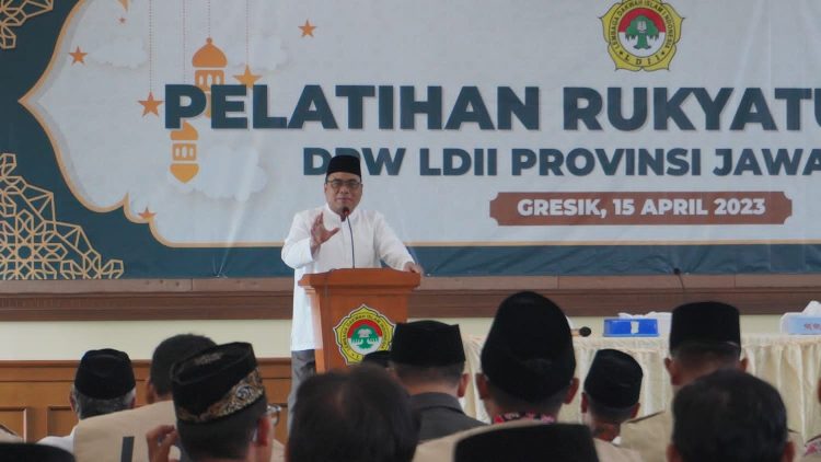 Pelatihan rukyatul hilal untuk penentuan 1 Syawal oleh DPW LDII Jawa Timur pada Sabtu 154 di Gedung DPD LDII Gresik Dok Lines