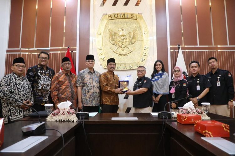 kunjungan DPP LDII ke Kantor Komisi Pemilihan Umum KPU di Jl Imam Bonjol Jakarta Rabu 146 Dok LINES