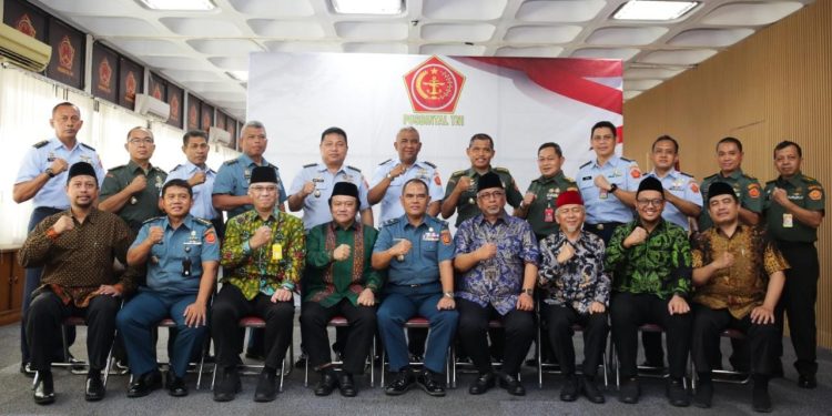 Kunjungan DPP LDII ke Markas Besar Tentara Nasional Indonesia (TNI) di Cilangkap, Jakarta Timur, Kamis (15/6). Dok: LINES.