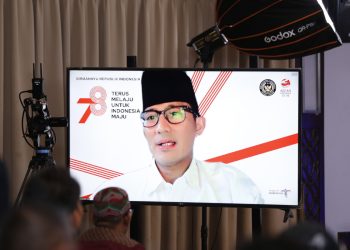 Menteri Pariwisata dan Ekonomi Kreatif Republik Indonesia, Sandiaga Uno menjadi pembicara kunci di webinar “Sharia Creative Entrepreneurship”, yang digelar oleh DPP LDII, Sabtu (29/7). Dok: LINES.