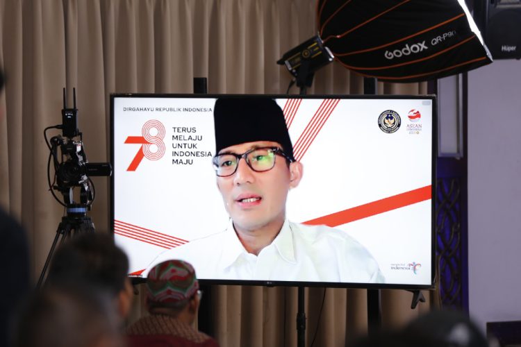 Menteri Pariwisata dan Ekonomi Kreatif Republik Indonesia Sandiaga Uno menjadi pembicara kunci di webinar Sharia Creative Entrepreneurship yang digelar oleh DPP LDII Sabtu 297 Dok LINES