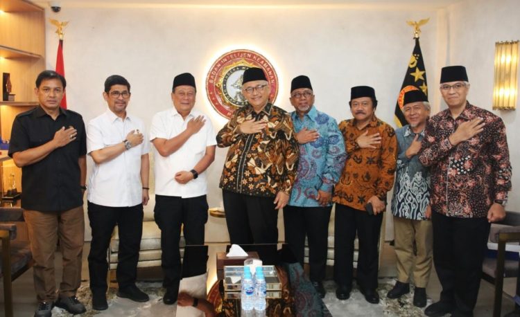 Ketua Umum DPP LDII KH Chriswanto Santoso dan jajarannya silaturahim ke Badan Intelijen dan Keamanan Baintelkam Polri di Cilandak Jakarta Selatan Foto LINES
