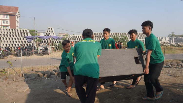 Tagana pun Ikut Terjun dalam Kerja Bakti LDII Sambut HUT RI ke-78