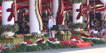 Pelaksanaan Upacara Pengibaran Bendera memperingati HUT Ke 78 RI Gubernur Jawa Timur Khofifah Indar Parawansa menjadi inspektur upacara Dok LINES