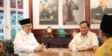 Ketua Umum DPP LDII KH Chriswanto Santoso dan jajarannya menemui Menteri Pertahanan Prabowo Subianto di kantor Kementerian Pertahanan Jakarta