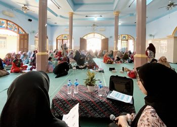 DPD LDII Kabupaten Bangkalan melalui Tim Bimbingan Konseling (BK) PPG menghelat Seminar Wanita LDII pada Minggu (20/8) di Masjid Sabilul Muttaqin. Dok: LINES.