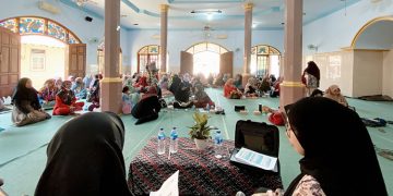 DPD LDII Kabupaten Bangkalan melalui Tim Bimbingan Konseling BK PPG menghelat Seminar Wanita LDII pada Minggu 208 di Masjid Sabilul Muttaqin Dok LINES